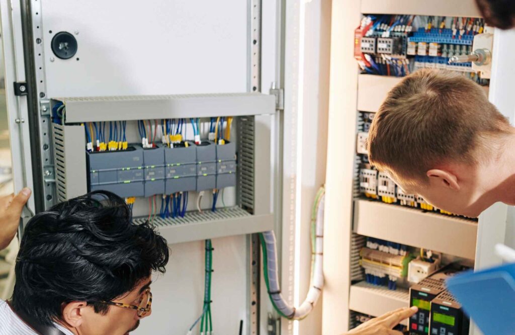 Az SLC500 és ControlLogix PLC-k elsajátítása: Átfogó útmutató 14 ControlLogix PLC 01