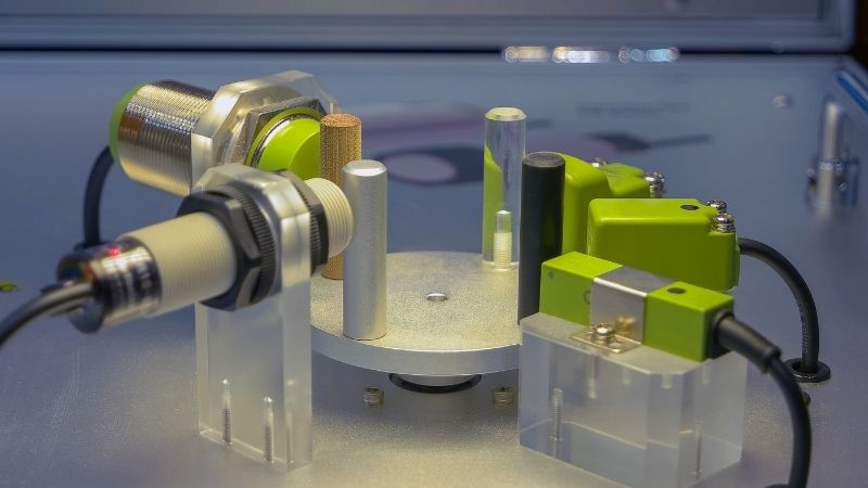 Sensores de proximidade indutivos de 3 fios: guia completo 1 Sensor de proximidade