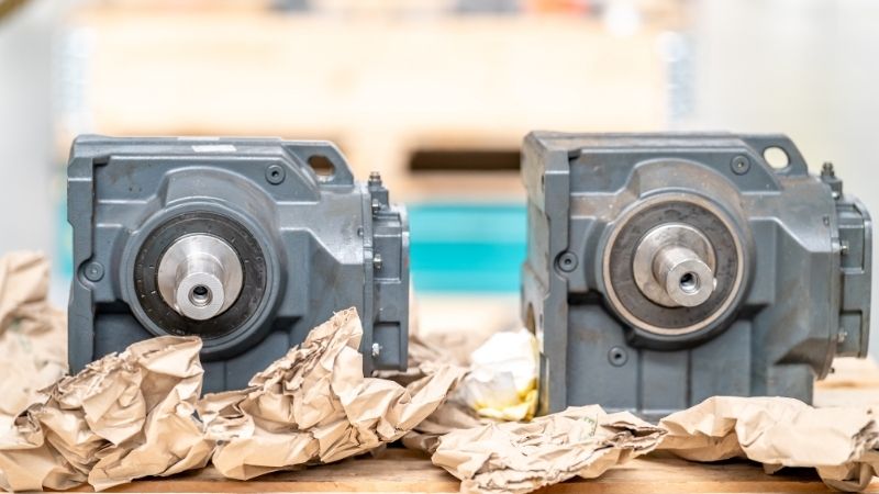 Szervomotor vs normál motor: A főbb különbségek magyarázata 11 szervo motor