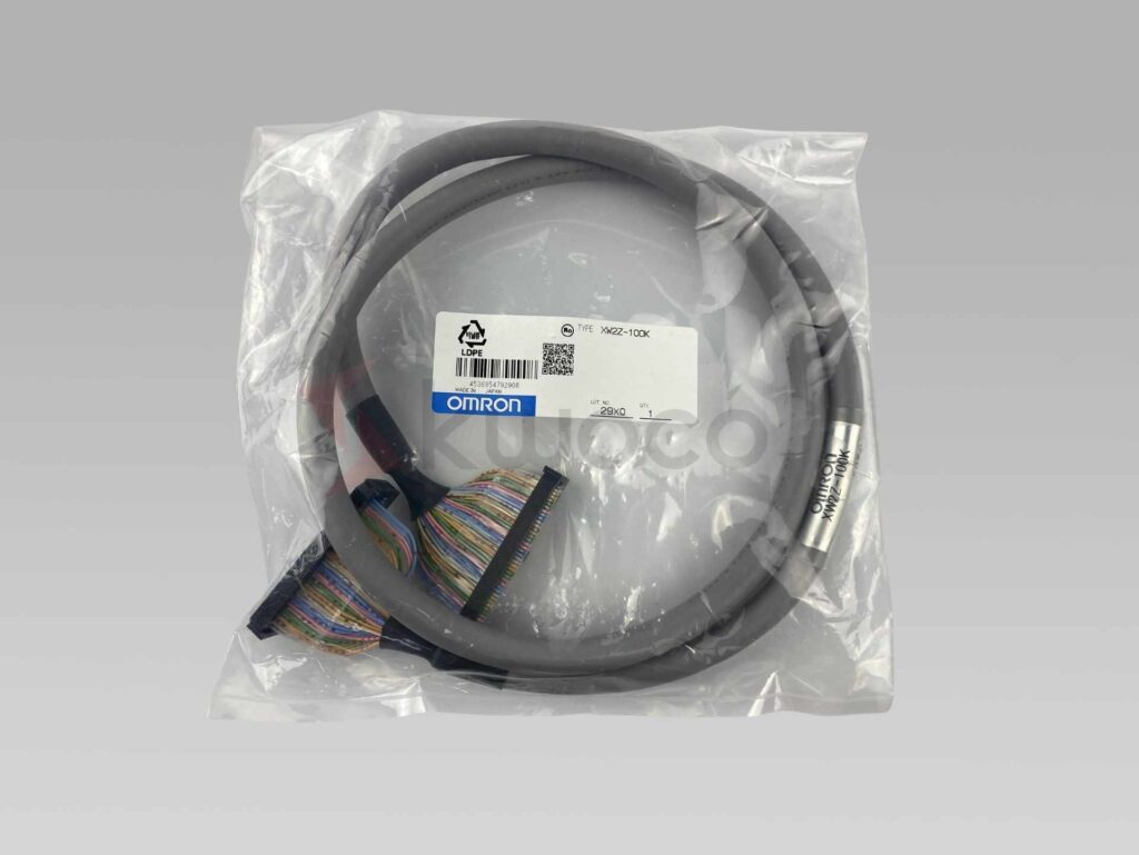 Новый оригинальный кабель Omron XW2Z-100K в наличии 2 XW2Z-100K