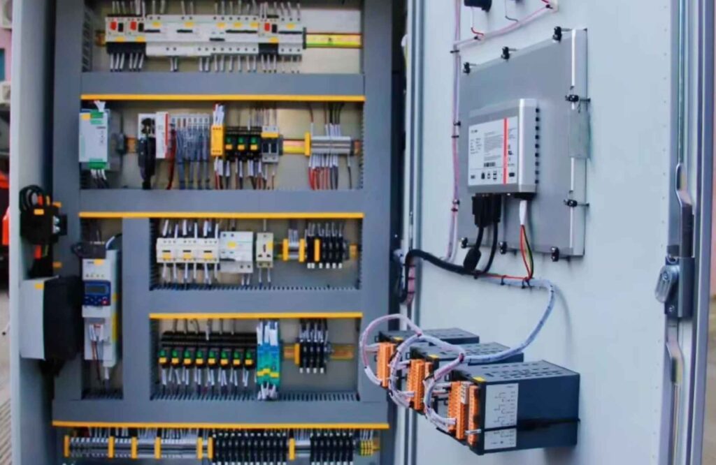 PLC'lerin Uygulama Alanları ve Özellikleri