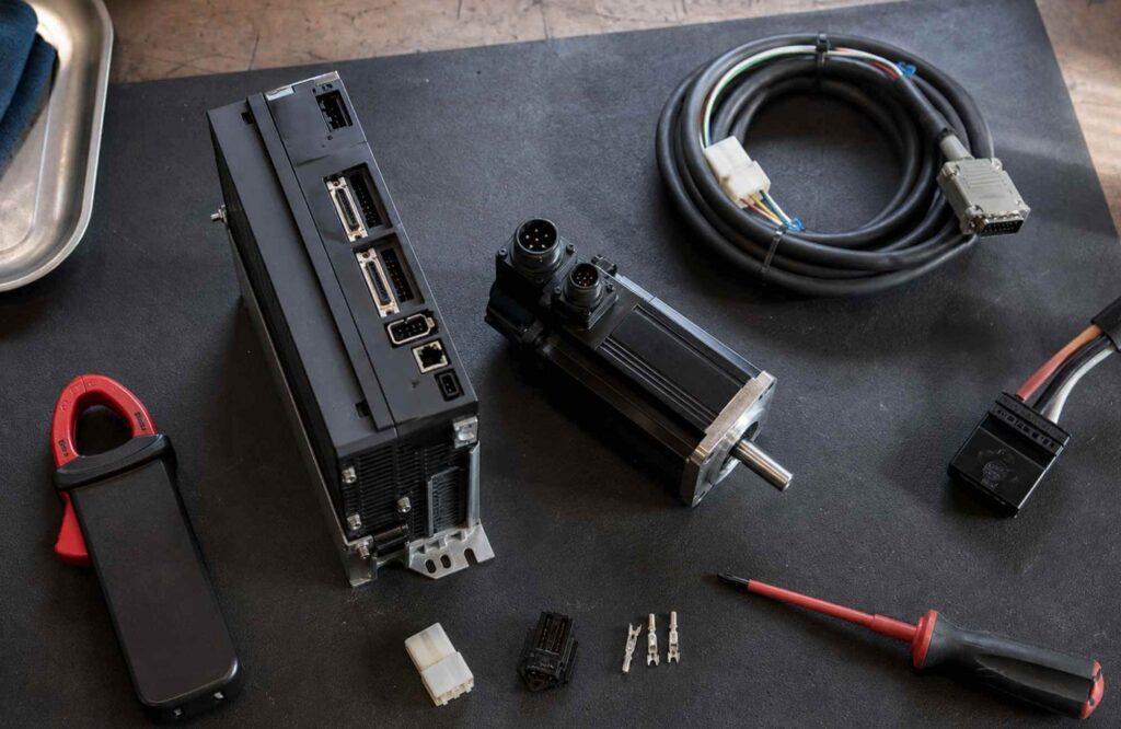 Guia de resolução de problemas dos códigos de alarme do servo motor Mitsubishi MR-JE